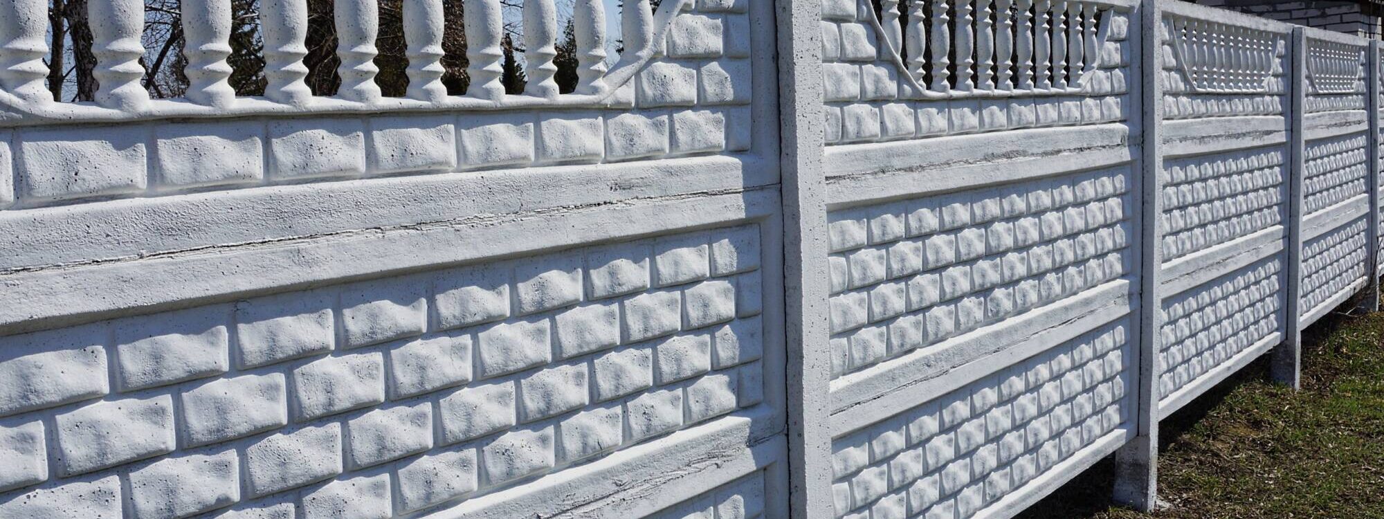 ADOBESTOCK_263479548 2000X750 | TPDC Quels sont les avantages d’un mur de clôture en béton ? Wittenheim